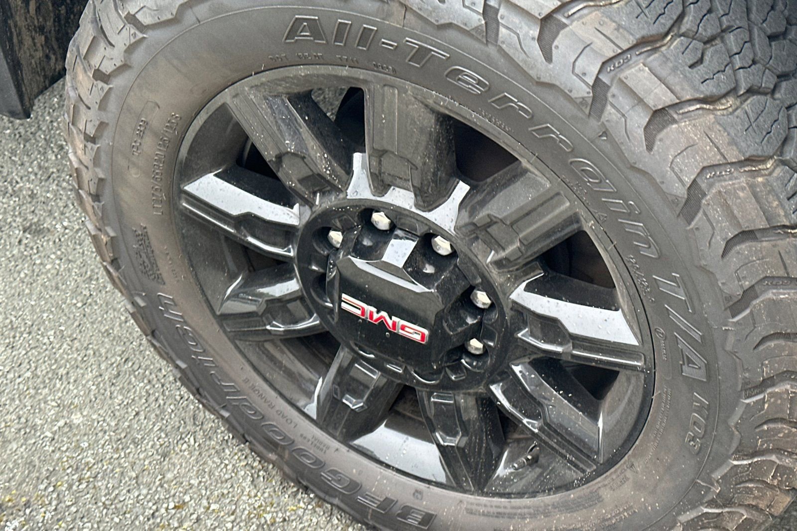 Used 2024 GMC Sierra 2500 AT4 w/ AT4 Premium Plus Package image 4