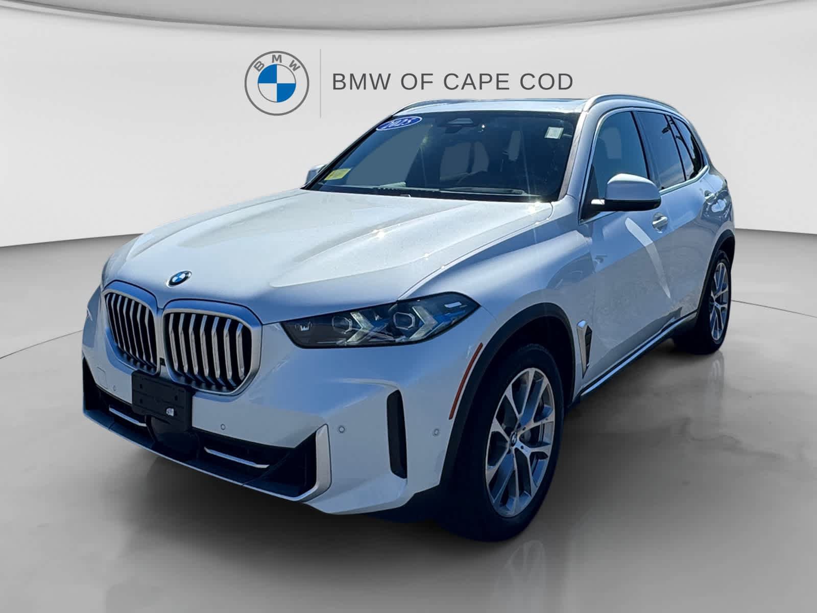 Used 2024 BMW X5 xDrive40i AWD/4WD image 3