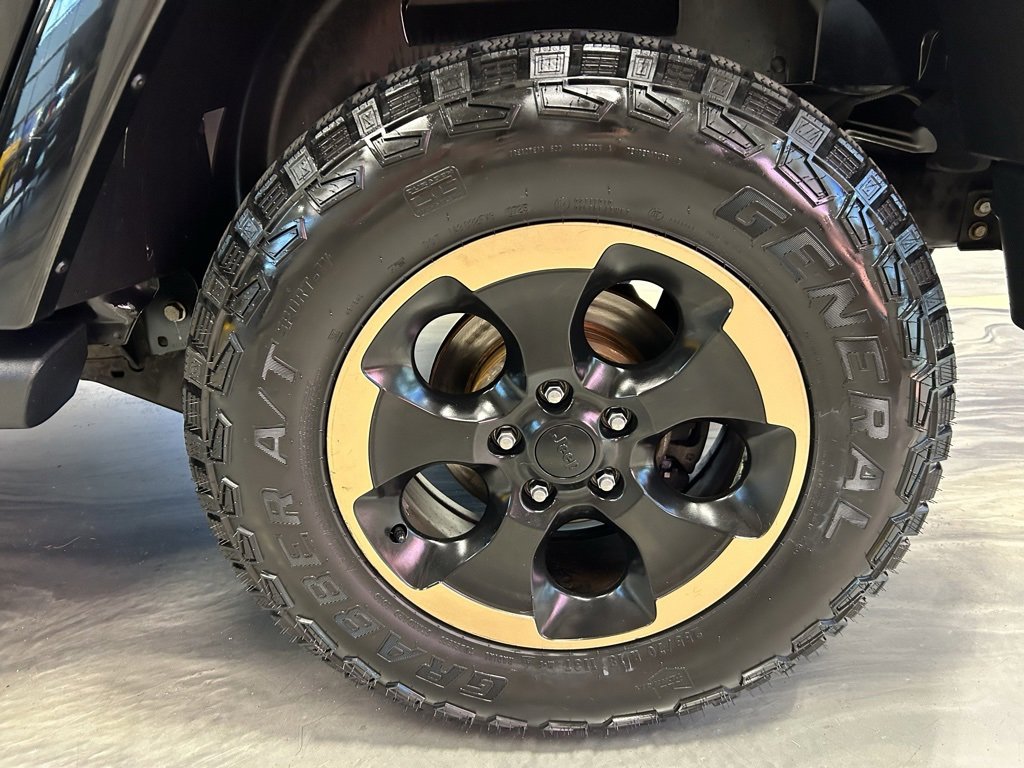 Used 2014 Jeep Wrangler Unlimited Sahara image 19