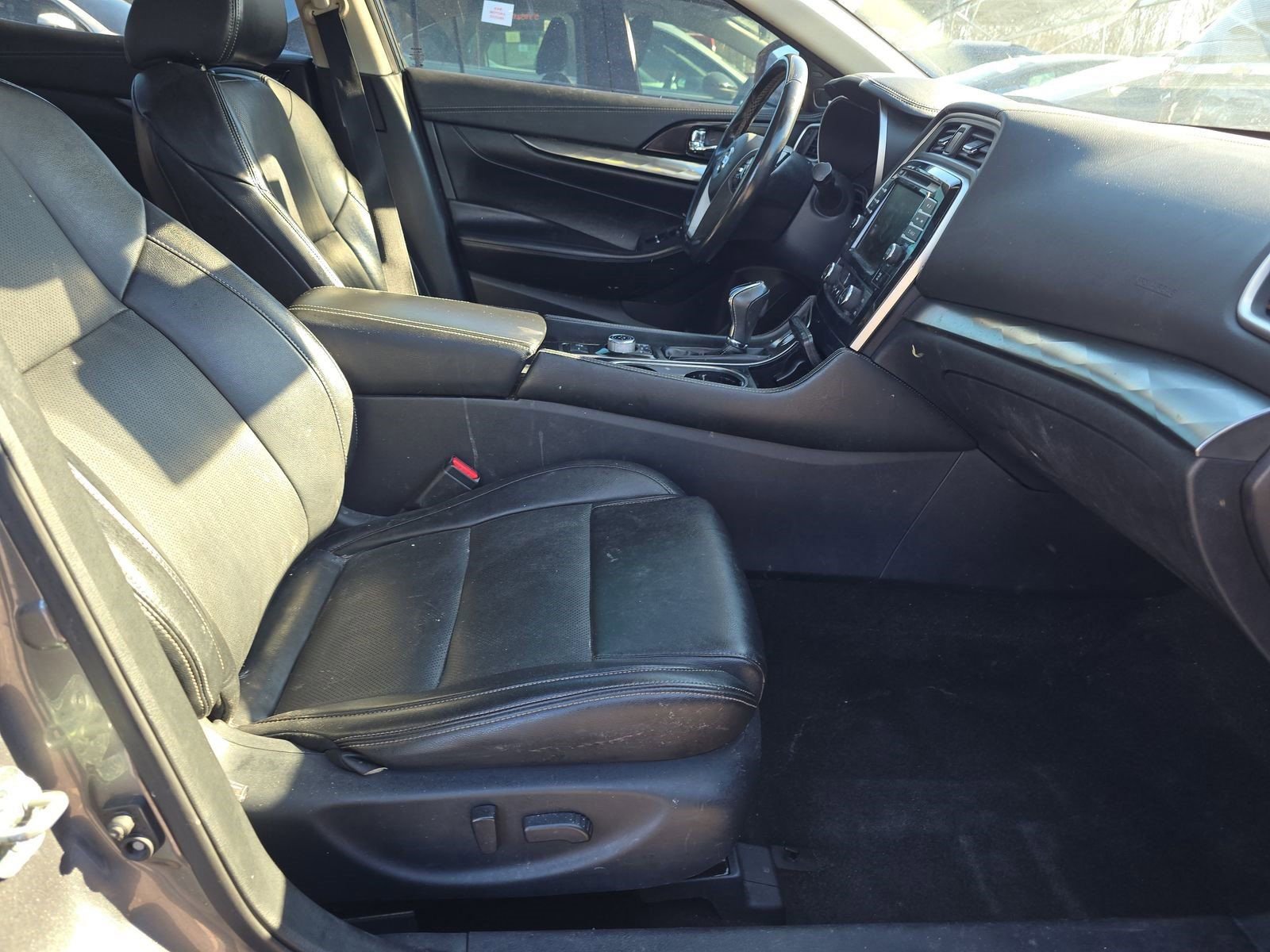 Used 2020 Nissan Maxima 3.5 SL w/ Floor Mat Group image 2