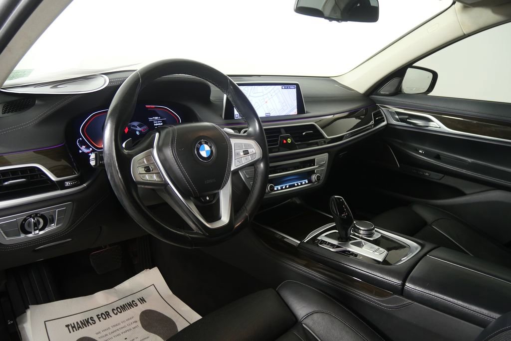 Used 2022 BMW 740i w/ Premium Package RWD image 12