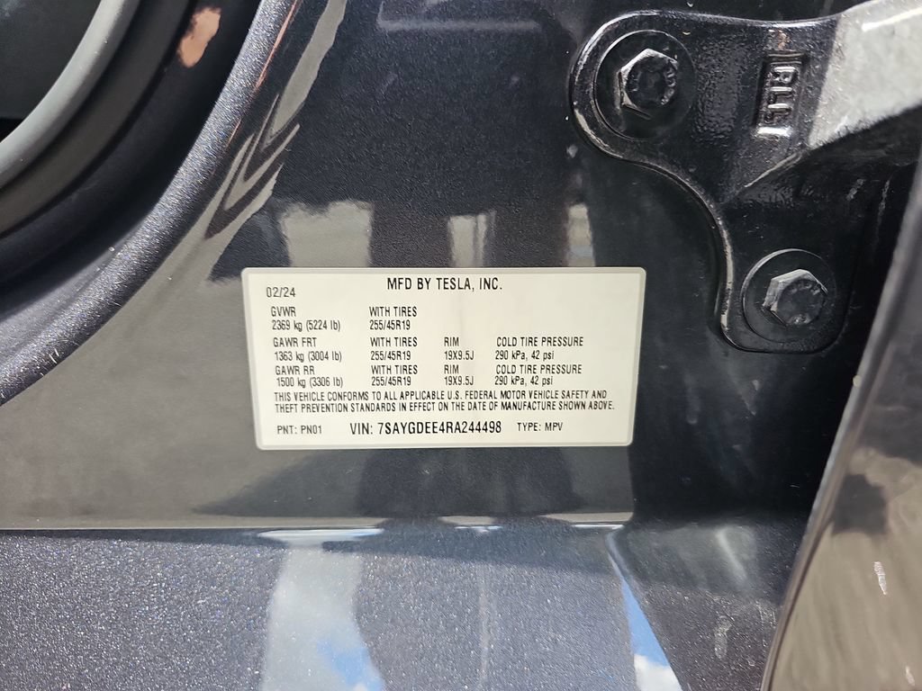 Used 2024 Tesla Model Y Long Range AWD/4WD image 33