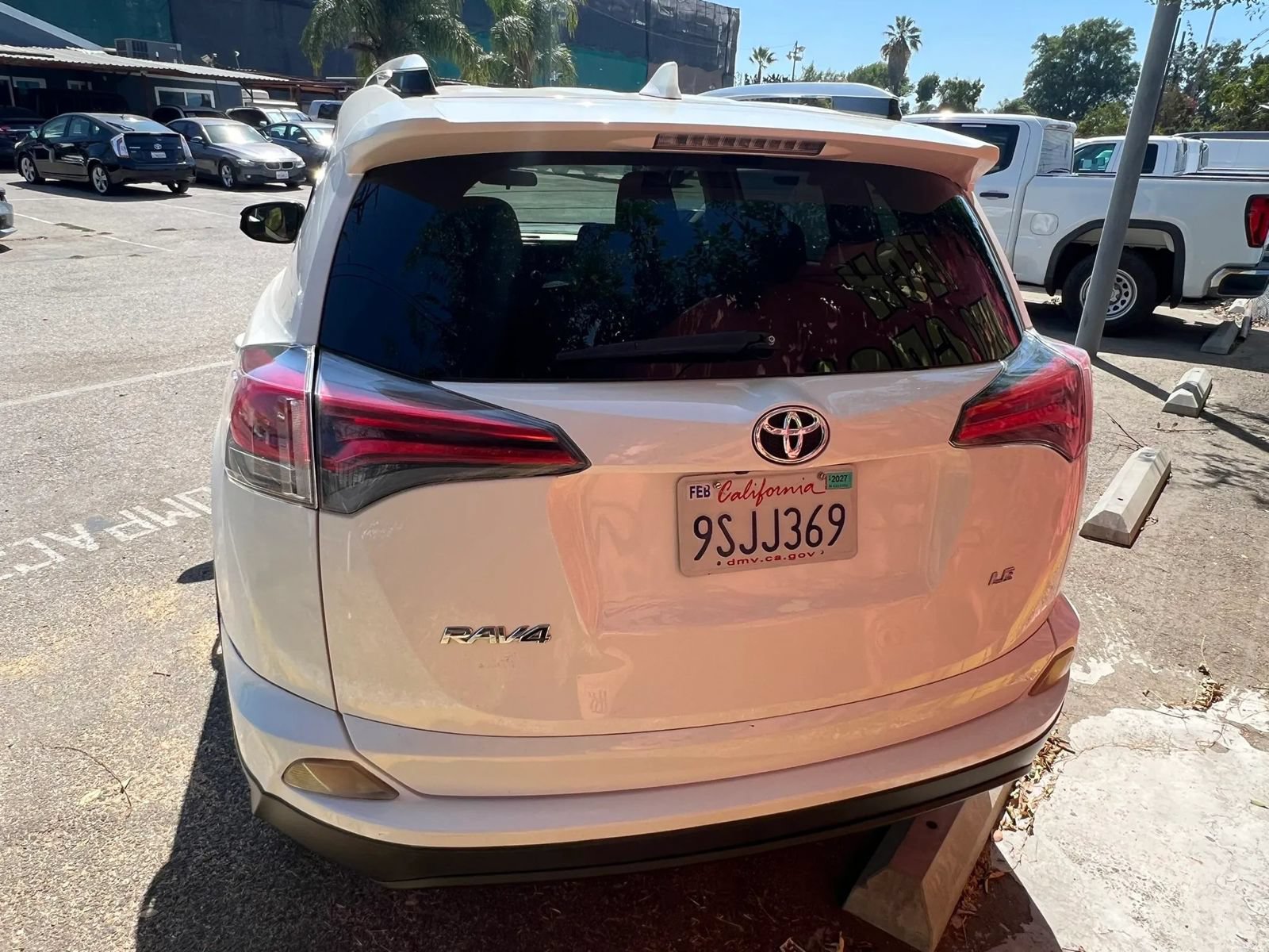 Used 2016 Toyota RAV4 LE FWD image 5