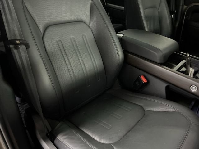 Used 2023 Land Rover Defender 130 X image 29
