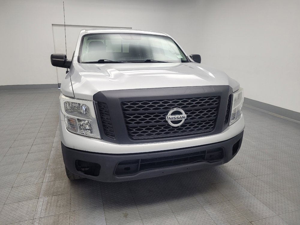 Used 2017 Nissan Titan S image 14