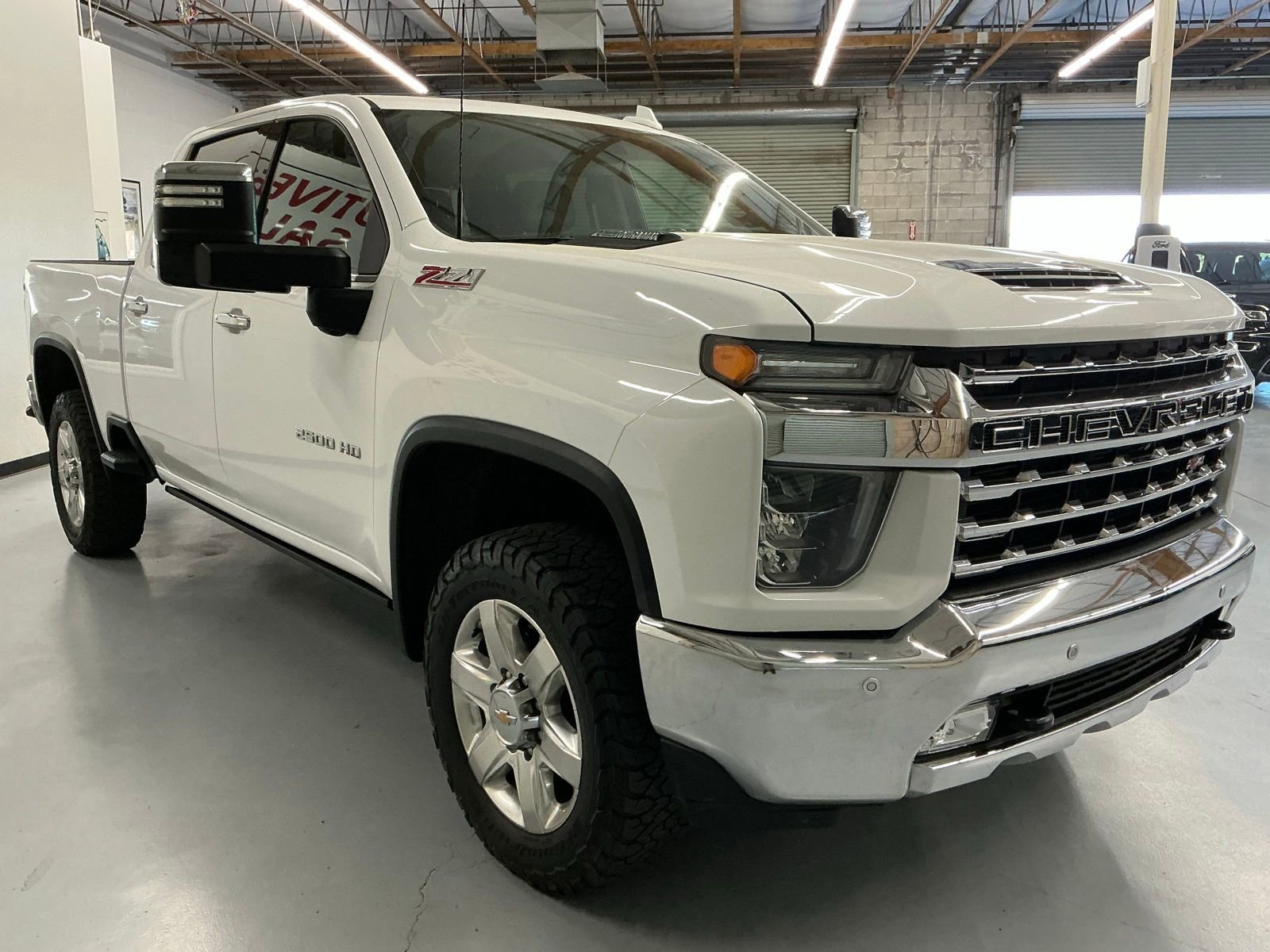 Used 2022 Chevrolet Silverado 2500 LTZ w/ LTZ Premium Package image 5