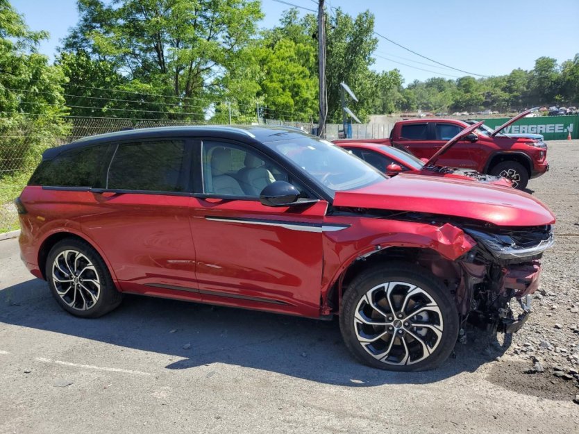 Used 2025 Lincoln Nautilus Reserve