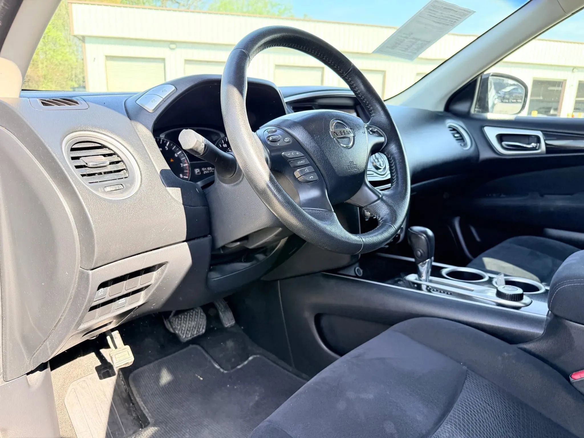 Used 2013 Nissan Pathfinder SV image 17