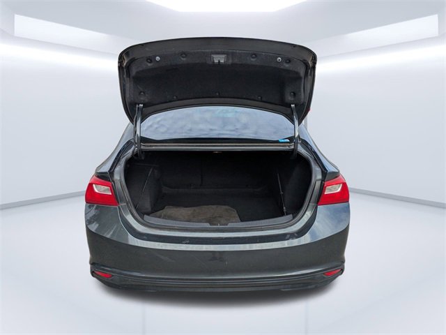 Used 2017 Chevrolet Malibu LT image 15
