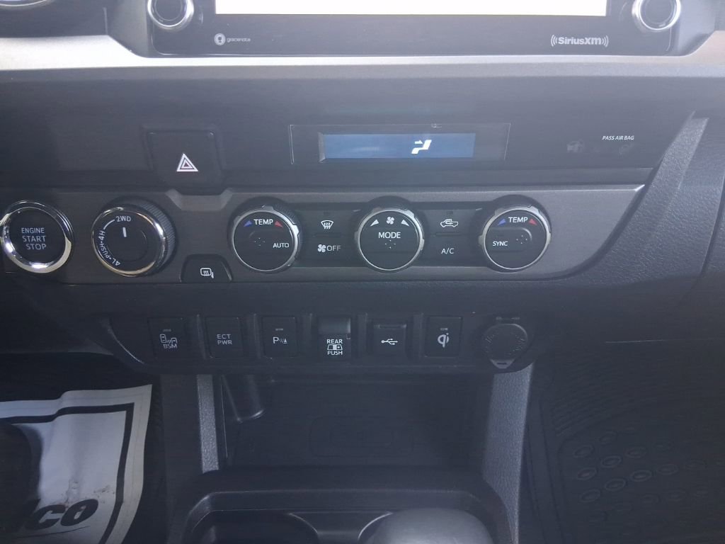 Used 2021 Toyota Tacoma TRD Off-Road w/ Technology Package AWD/4WD image 23