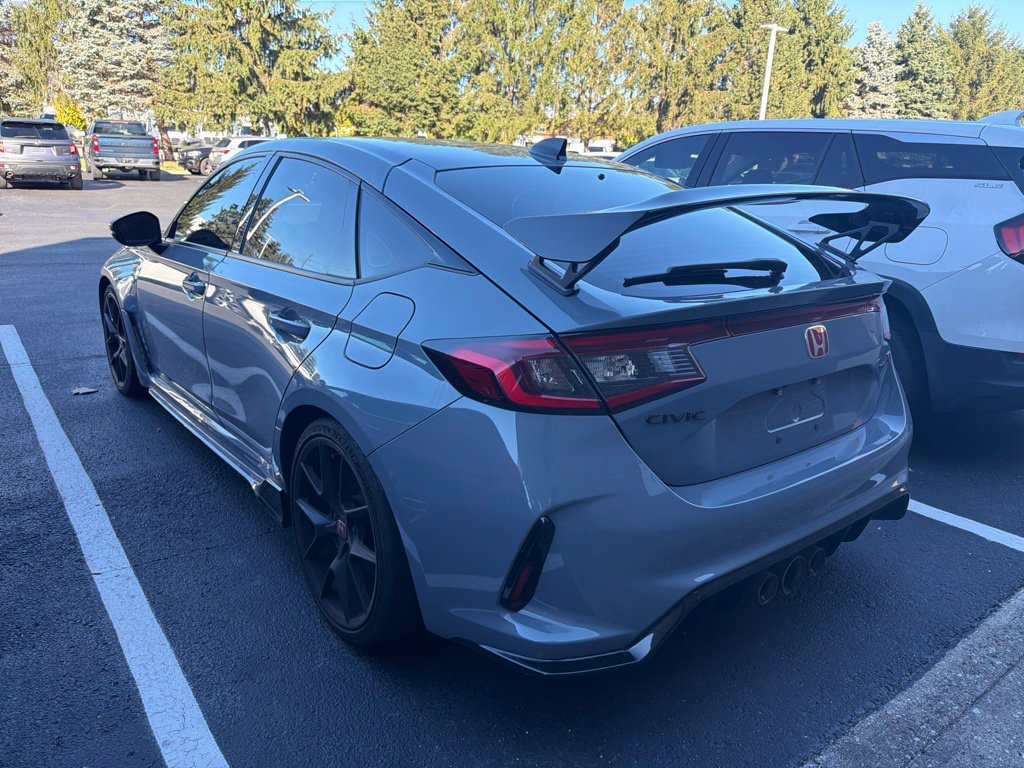 Used 2024 Honda Civic Type R image 2