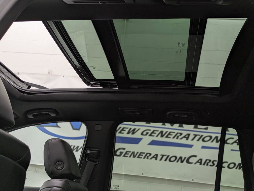 Used 2023 Cadillac XT6 Luxury image 5