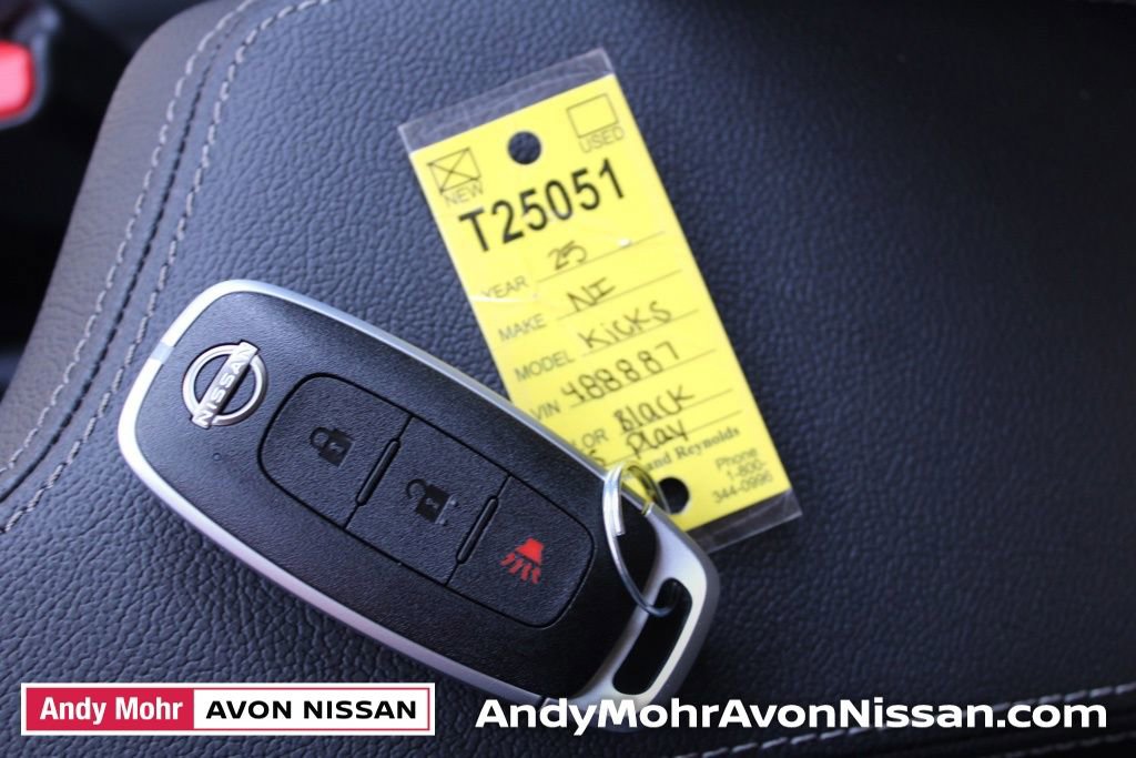 New 2025 Nissan Kicks Play S image 19