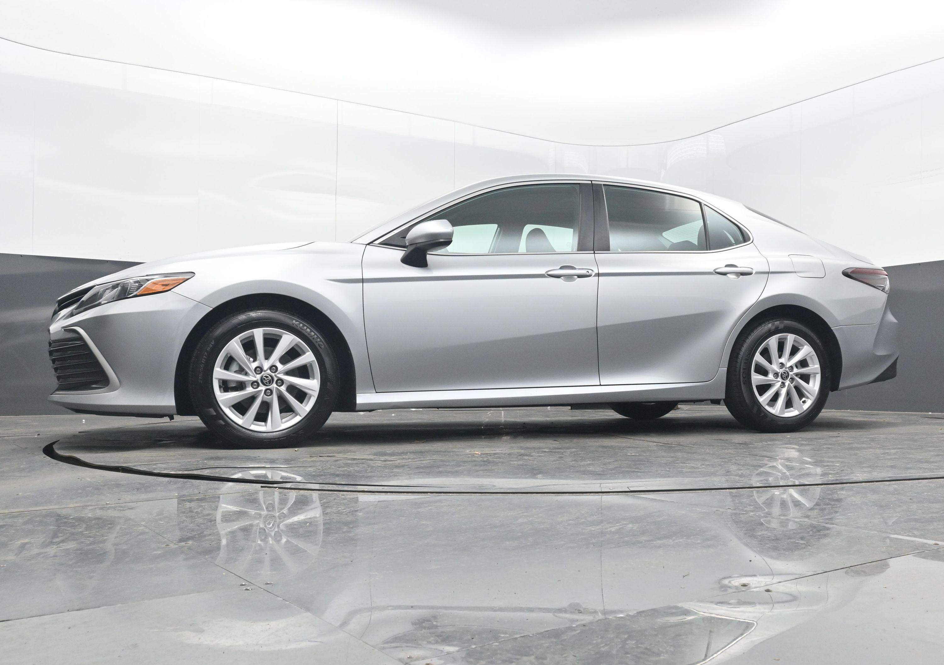 Used 2024 Toyota Camry LE image 27