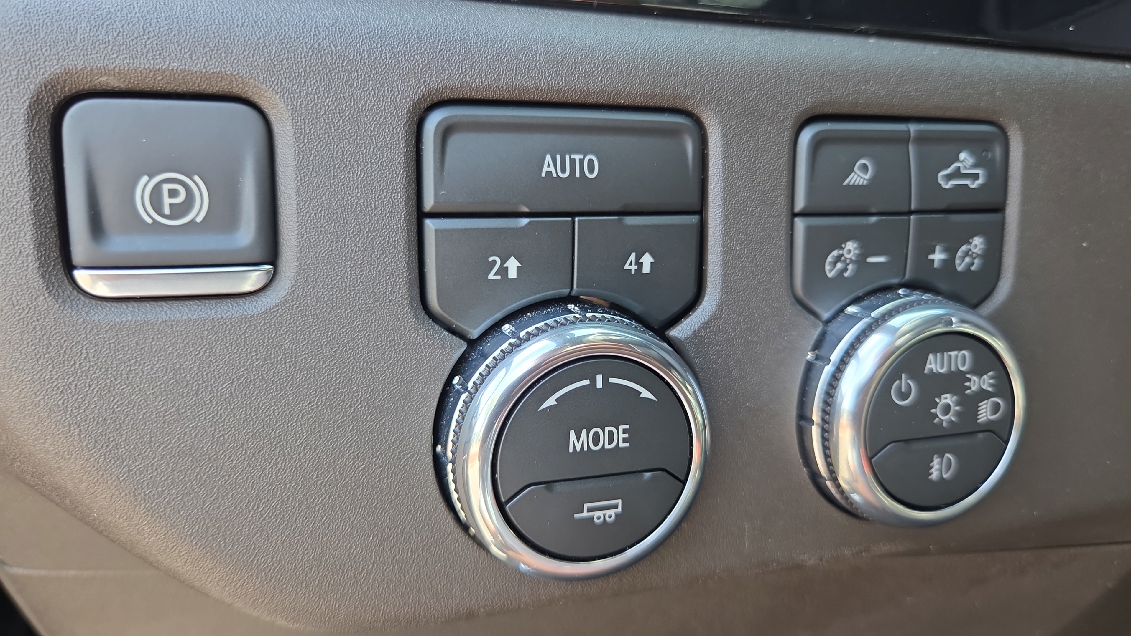 Used 2026 GMC Sierra 1500 SLT AWD/4WD image 25