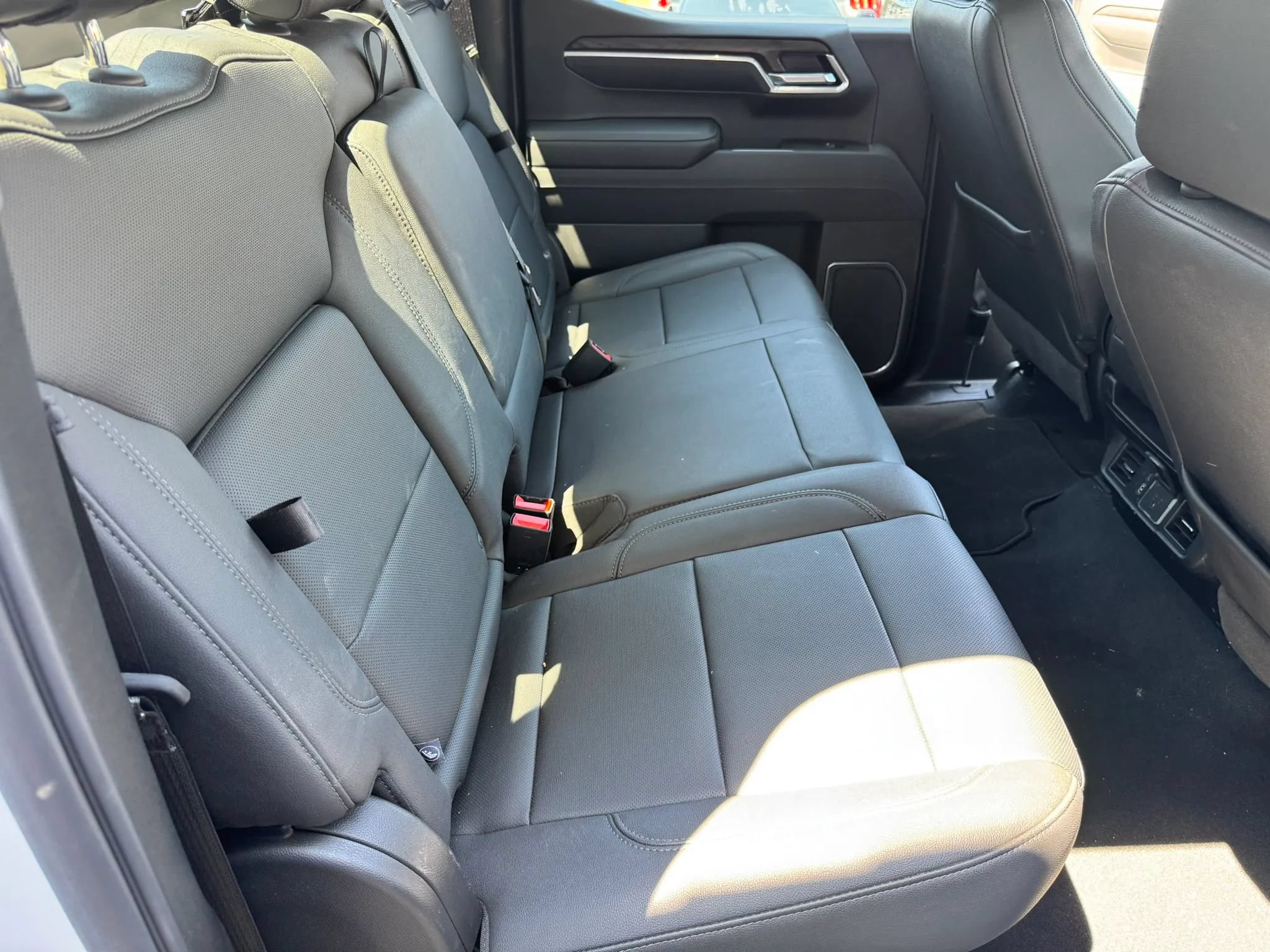 Used 2026 GMC Sierra 1500 SLT RWD image 9