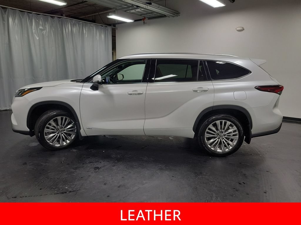 Used 2026 Toyota Highlander Platinum AWD/4WD image 5