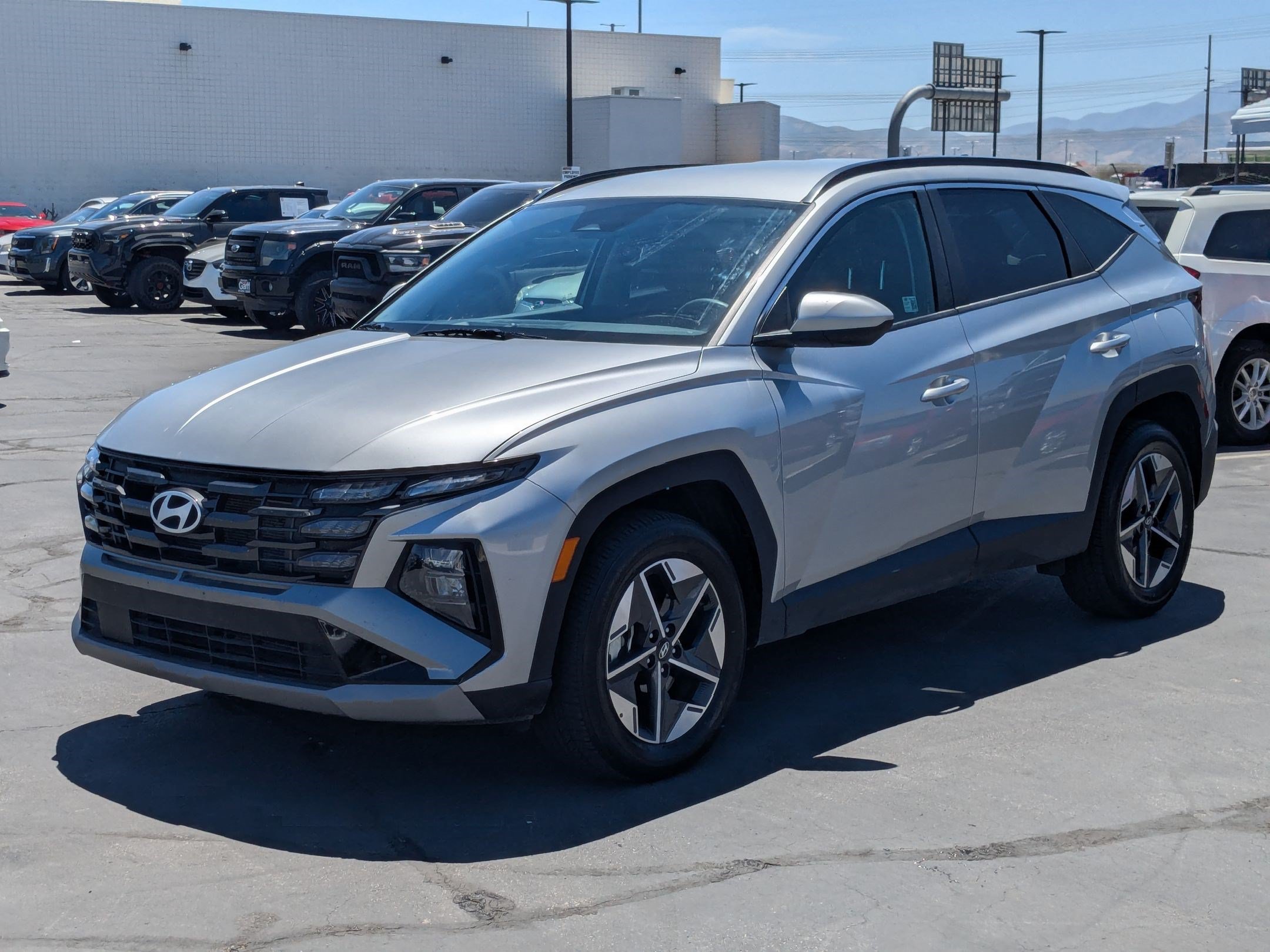 Certified 2025 Hyundai Tucson SEL AWD/4WD image 11