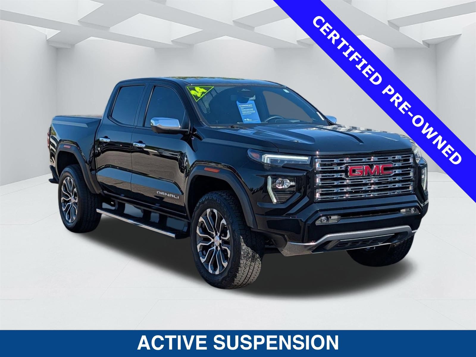 Used 2024 GMC Canyon Denali image 2