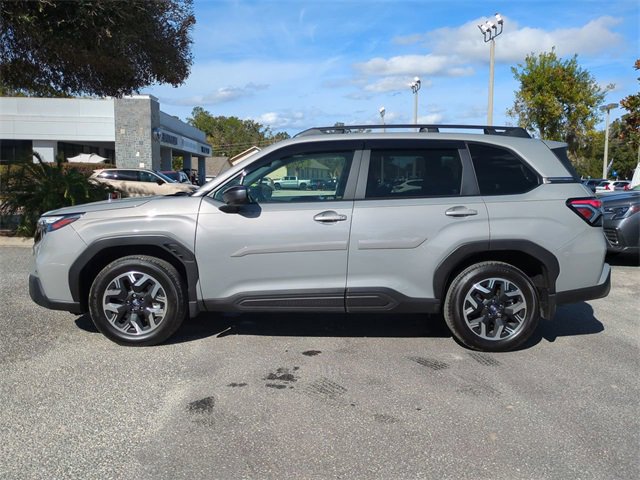 Used 2025 Subaru Forester Premium w/ Convenience Package #2 image 7