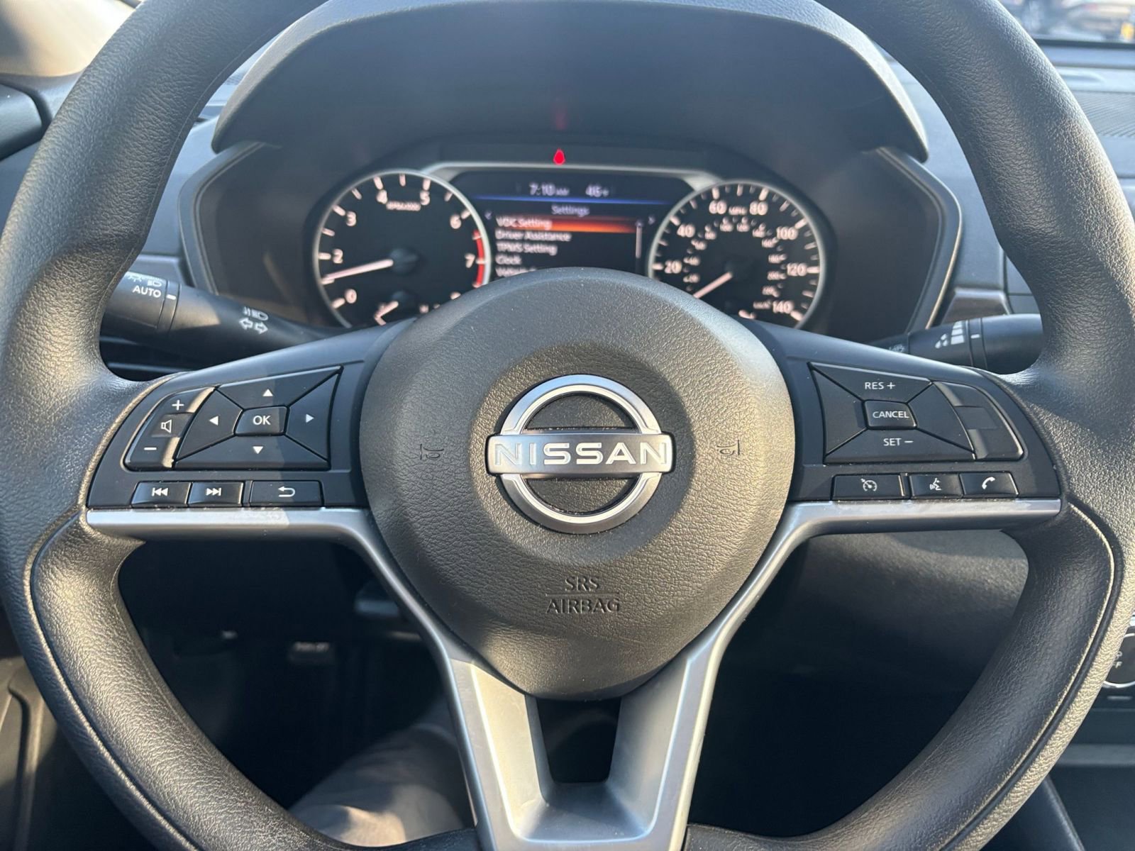 Used 2025 Nissan Altima 2.5 SV FWD image 27