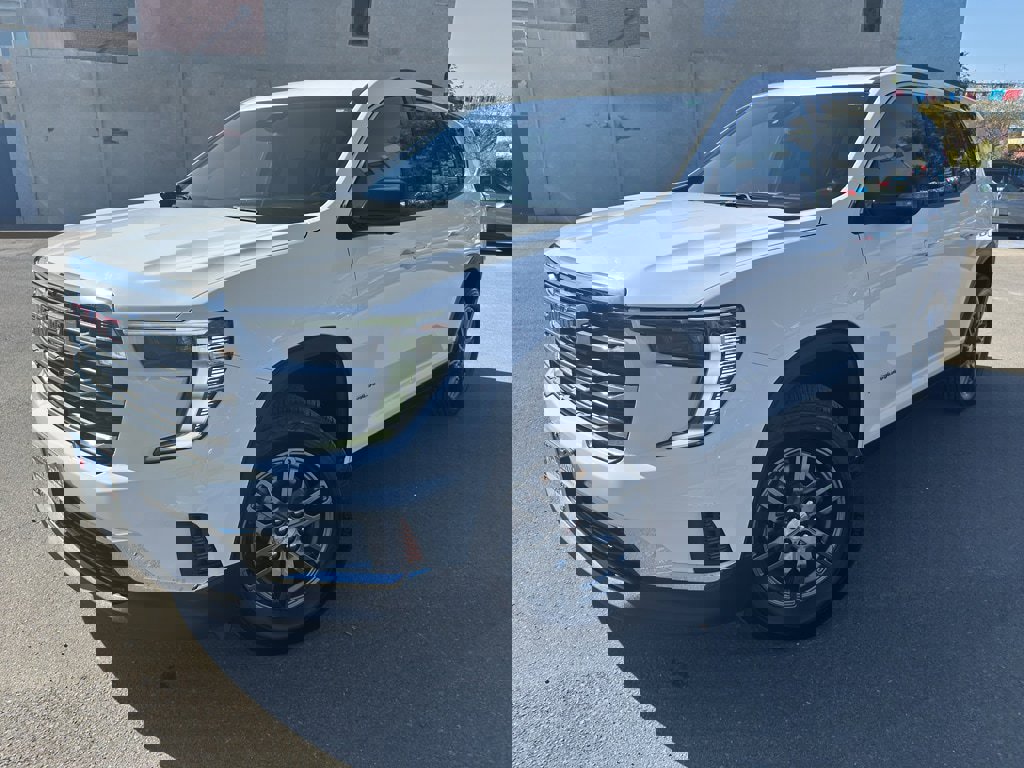 Used 2025 GMC Acadia Elevation image 3