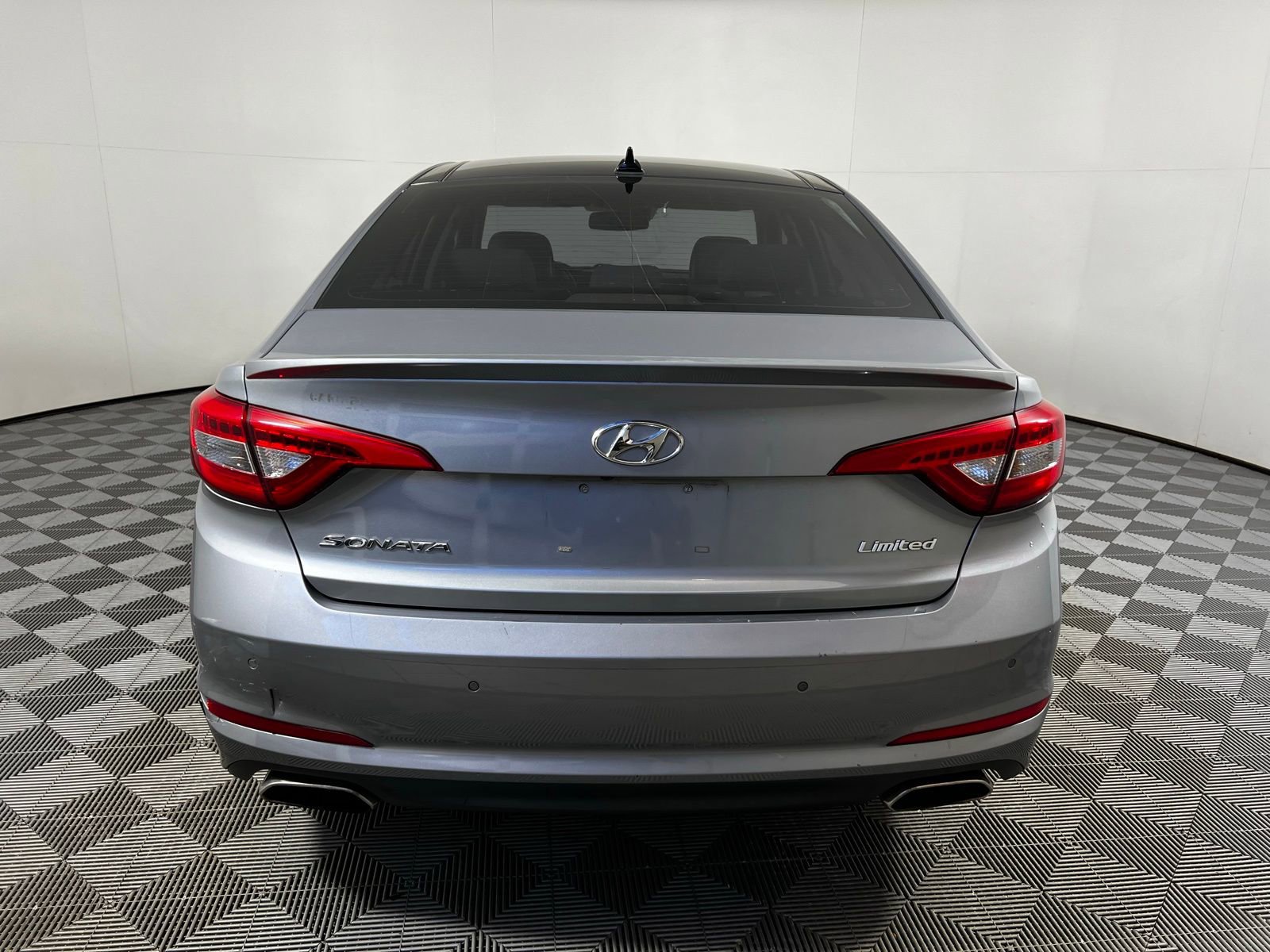 Used 2015 Hyundai Sonata Limited w/ Option Group 06 image 6