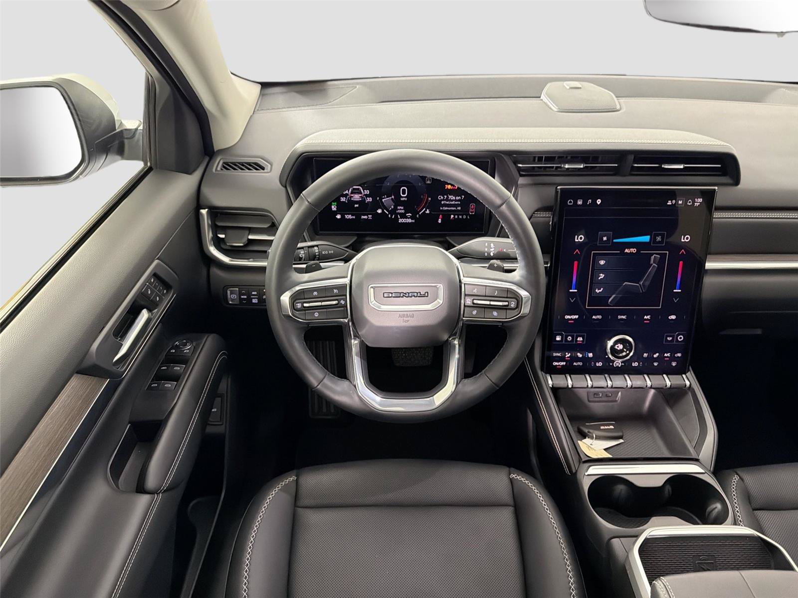 Used 2026 GMC Terrain Denali AWD/4WD image 21