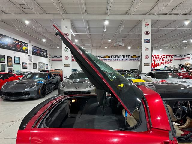 Used 2005 Chevrolet Corvette Coupe w/ Preferred Equipment Group RWD image 23