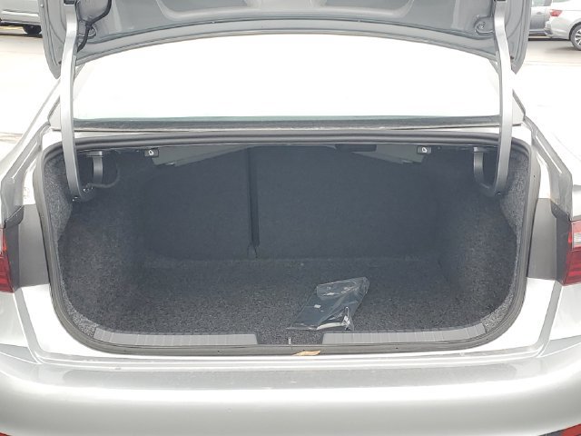 New 2026 Volkswagen Jetta SE FWD image 7