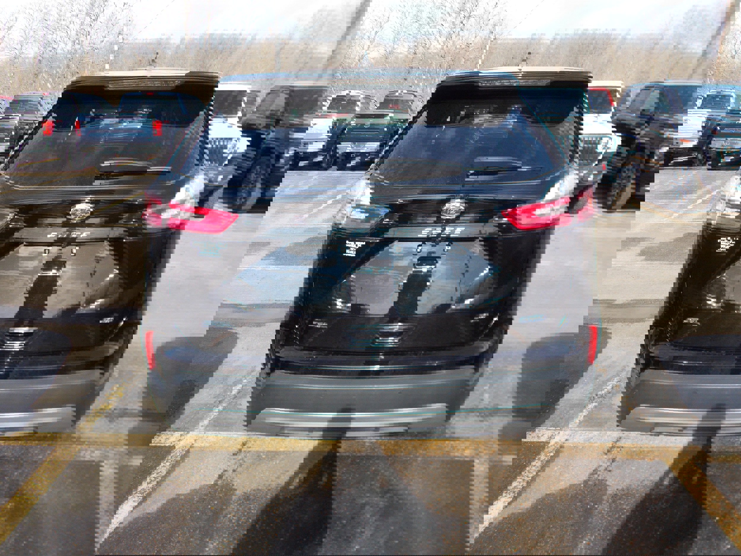 Used 2022 Ford Edge SEL w/ Convenience Package image 3