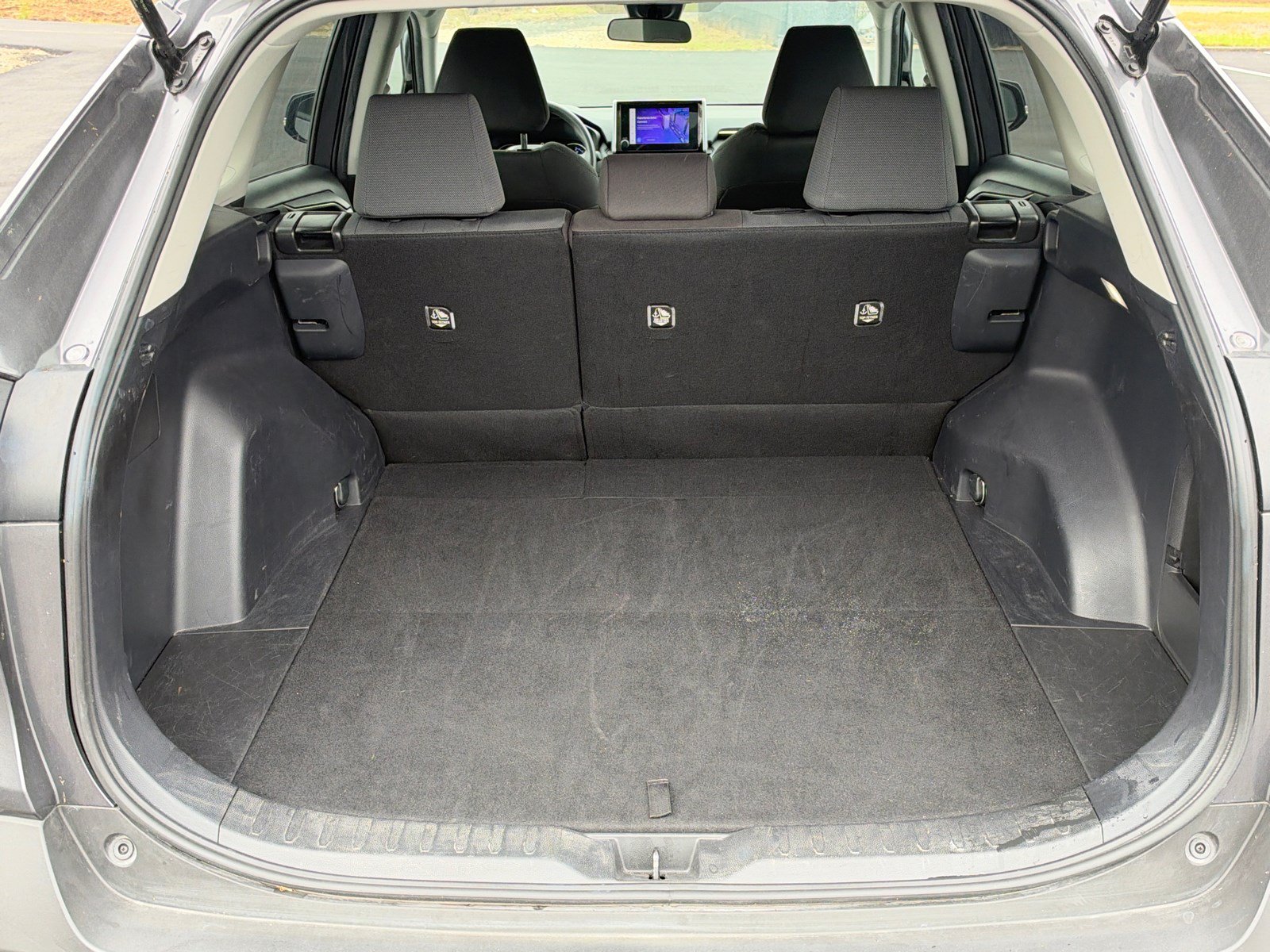 Used 2025 Toyota RAV4 XLE AWD/4WD image 18