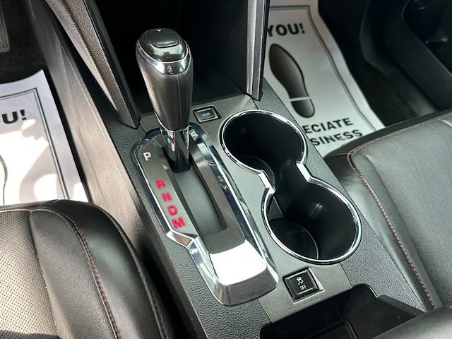 Used 2017 GMC Terrain SLT w/ Open Road Package FWD image 32