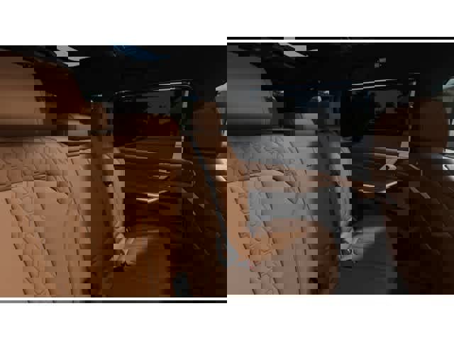 New 2026 BMW X7 M60i image 12