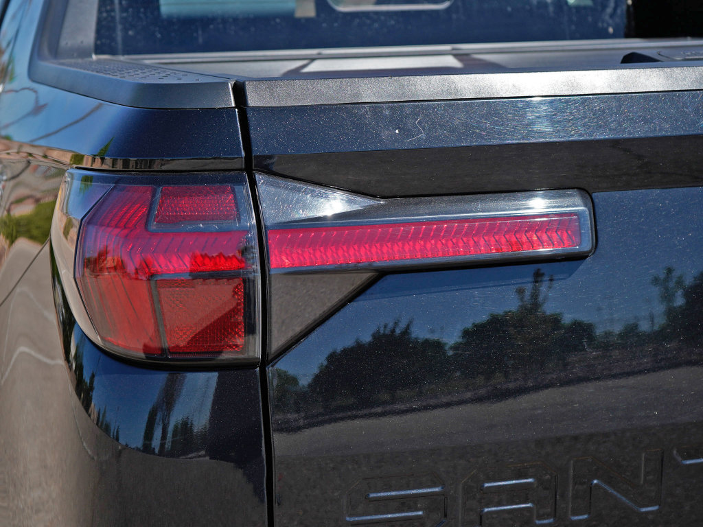 Used 2023 Hyundai Santa Cruz SEL w/ Activity Package AWD/4WD image 9