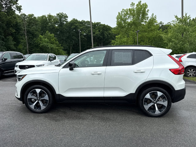 Used 2026 Volvo XC40 B5 Plus AWD/4WD image 7