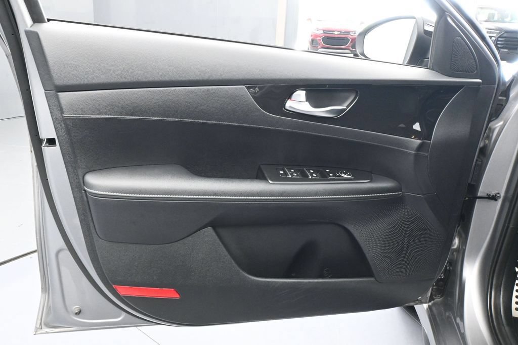 Used 2024 Kia Forte GT-Line FWD image 14