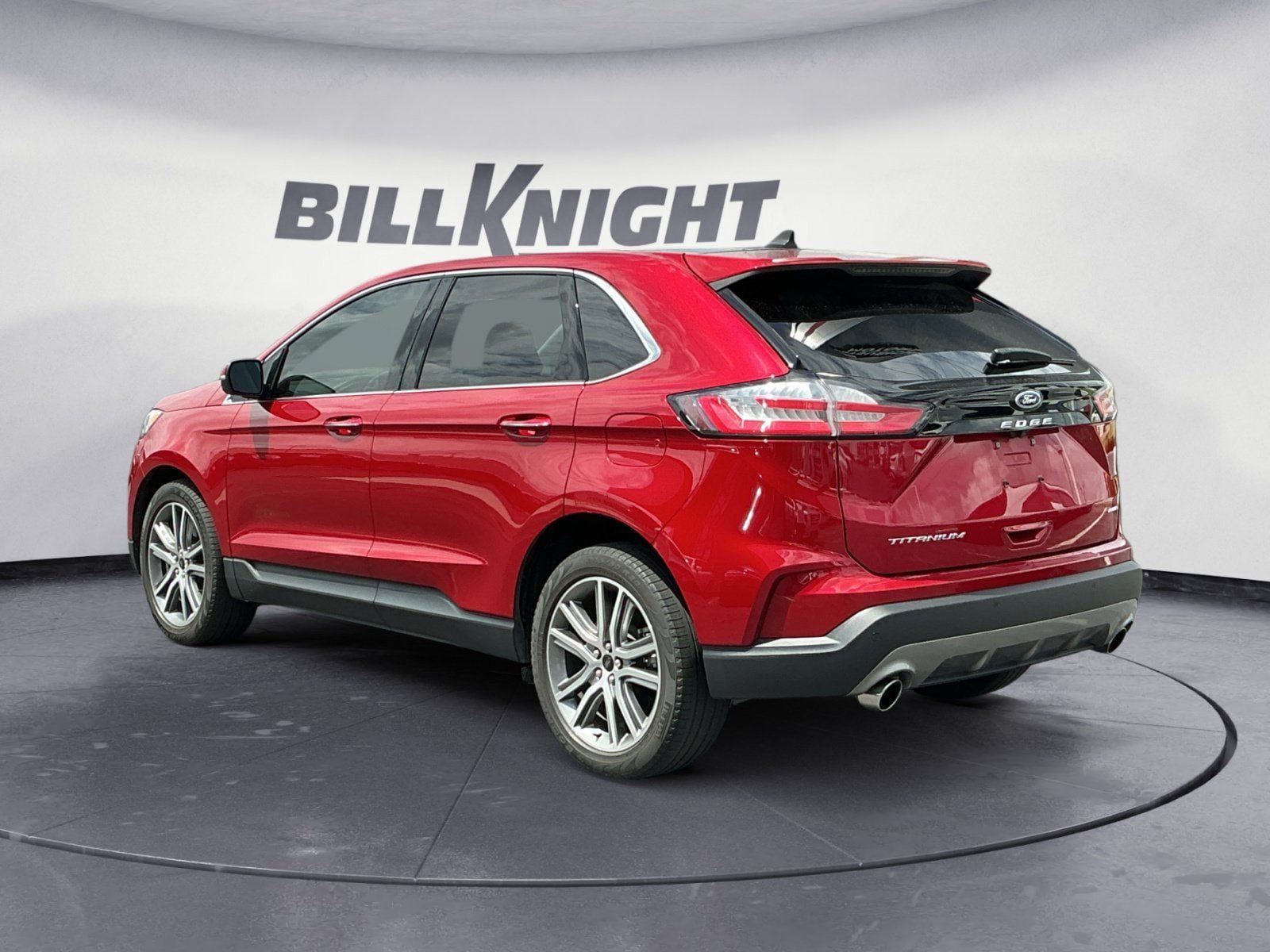 Used 2023 Ford Edge Titanium AWD/4WD image 3