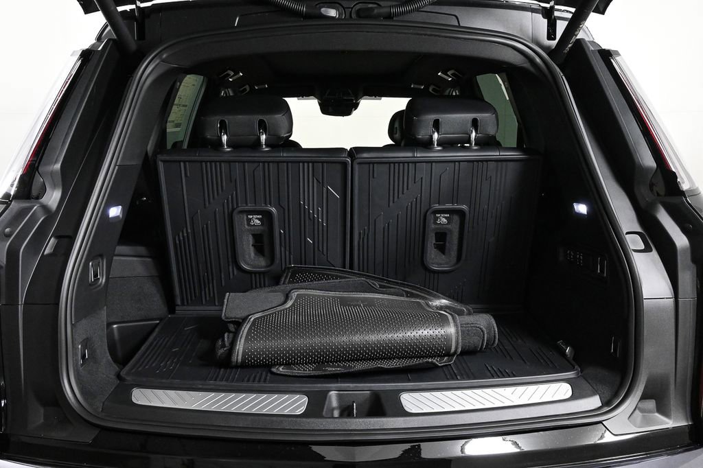 New 2026 Cadillac Vistiq Sport w/ LPO, Floor Liner Package image 31