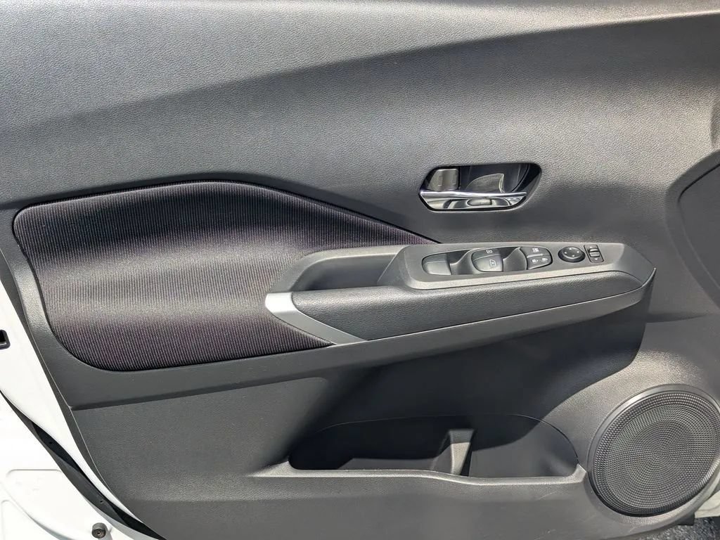 Certified 2024 Nissan Kicks SV FWD image 10