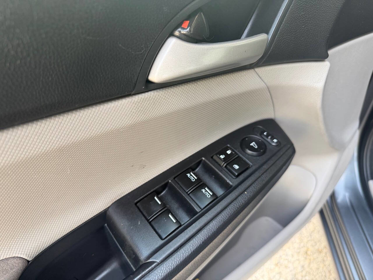 Used 2012 Honda Accord LX image 13