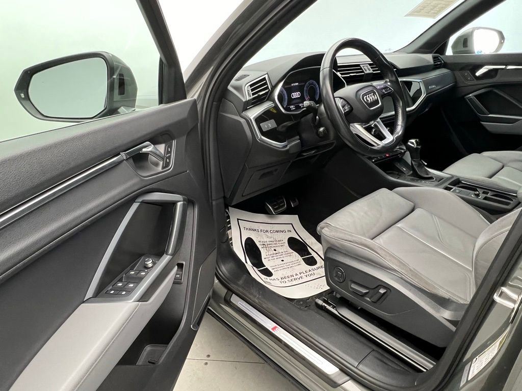 Used 2020 Audi Q3 2.0T Premium Plus w/ Premium Plus Package image 21
