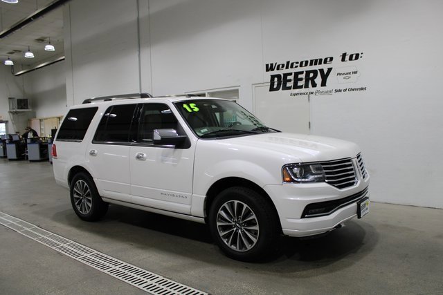 Used 2015 Lincoln Navigator 4WD image 1