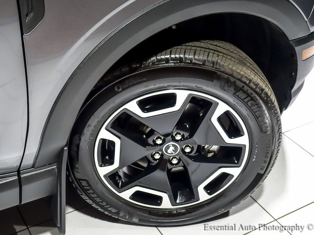 Used 2024 Ford Bronco Sport Outer Banks w/ Tech Package image 13