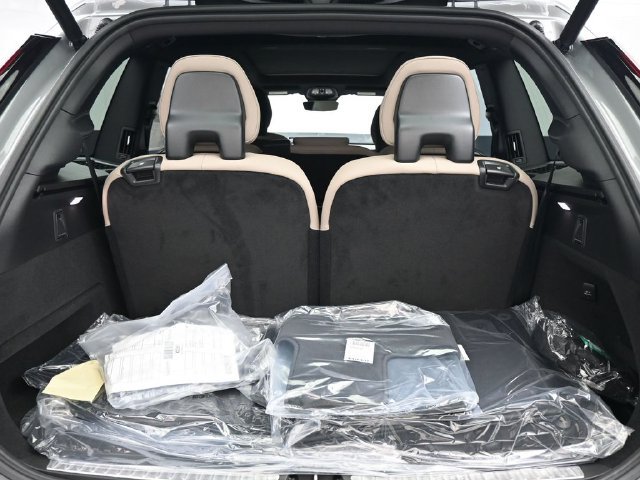 New 2026 Volvo XC90 B6 Plus w/ Protection Package Premier AWD/4WD image 10