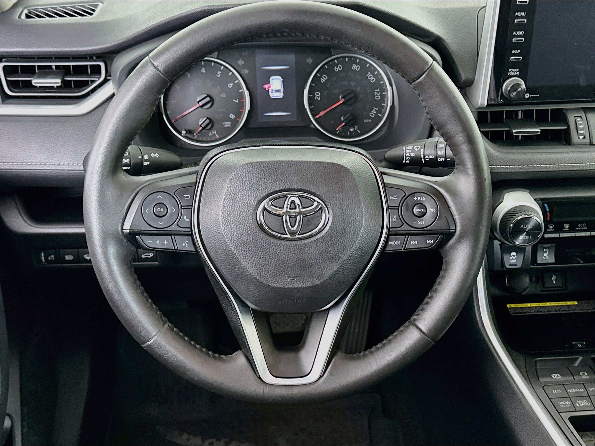 Used 2020 Toyota RAV4 XLE Premium AWD/4WD image 18