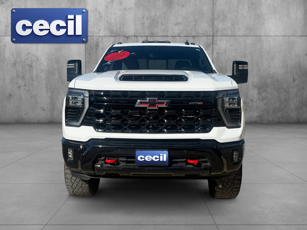 Used 2025 Chevrolet Silverado 2500 ZR2 w/ Technology Package AWD/4WD image 2