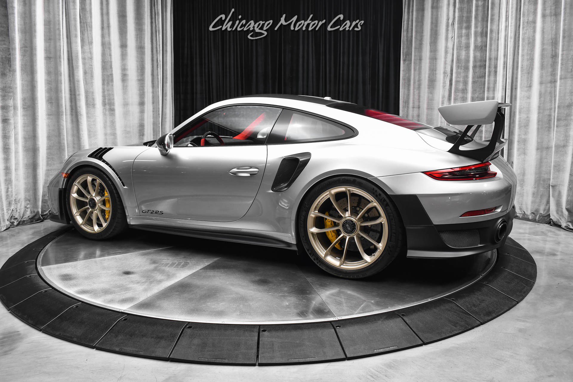Used 2019 Porsche 911 GT2 RS image 3