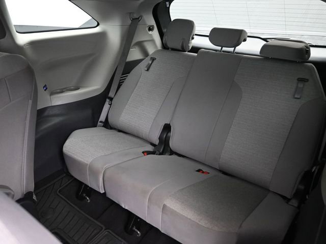 Certified 2024 Toyota Sienna LE w/ LE Plus Package image 28