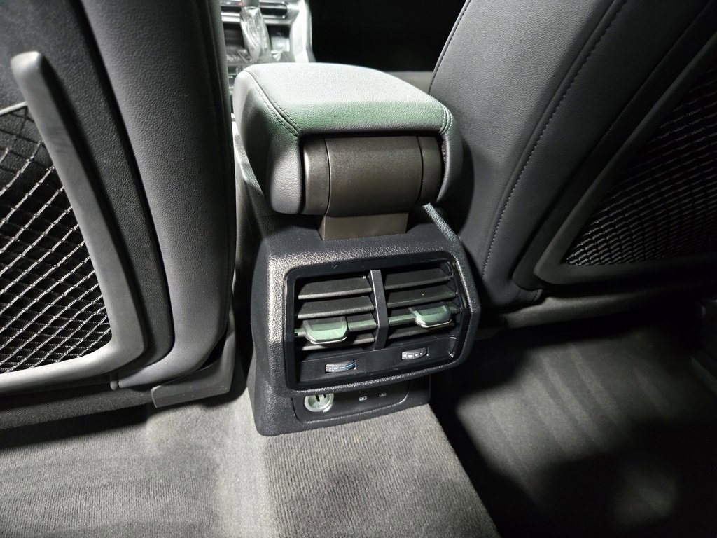 Used 2024 Audi Q3 2.0T Premium image 35